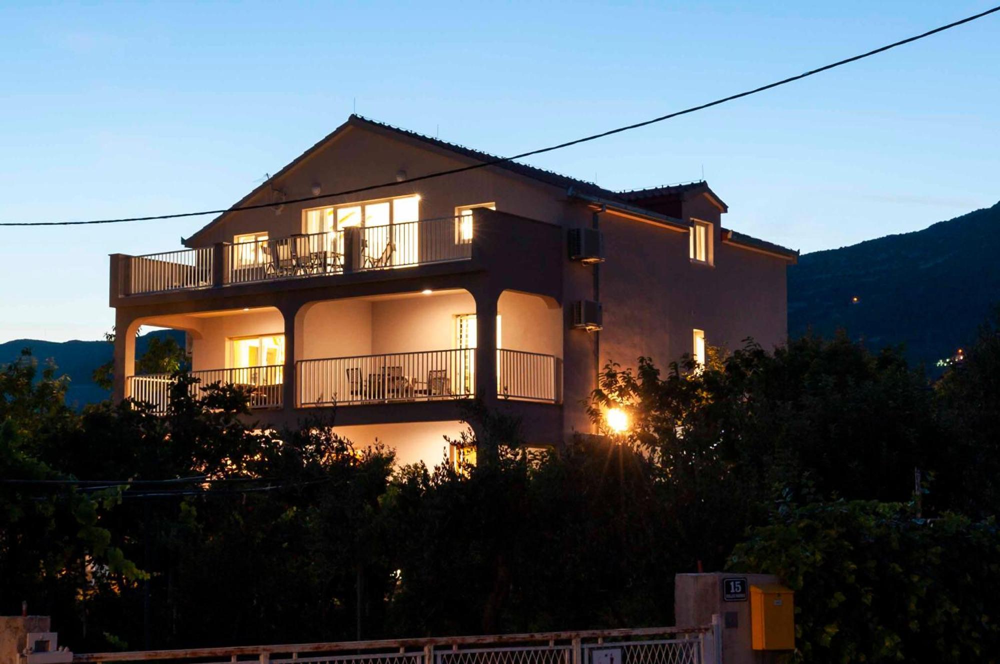 Apartment Sunshine, Sunrise, Sunset Kaštela Exteriér fotografie